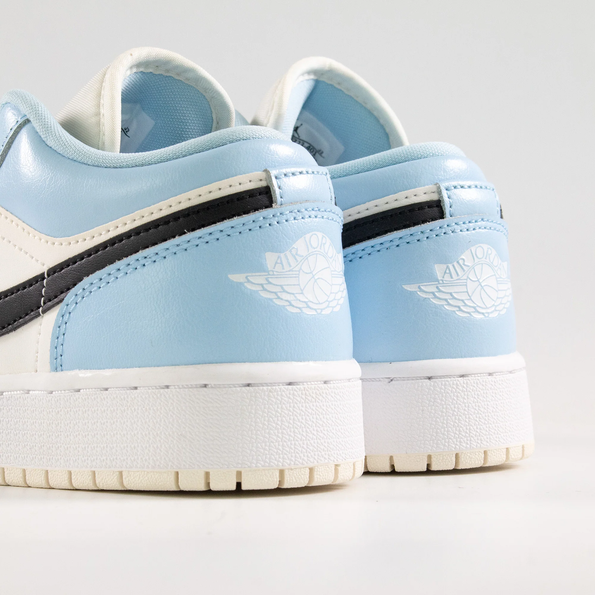 Air Jordan 1 Low 'Ice Blue Black' GS (2022) - Image 8