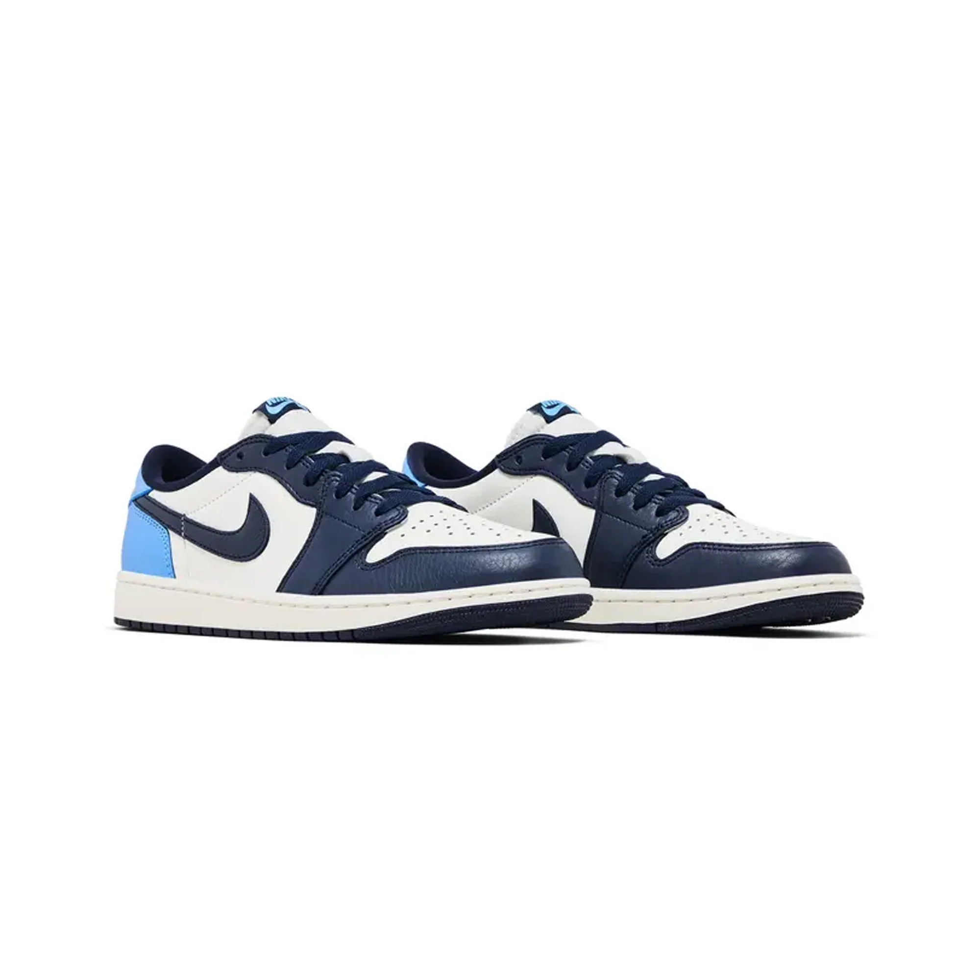 Air Jordan 1 Low OG 'Obsidian UNC' (2025) - Image 2
