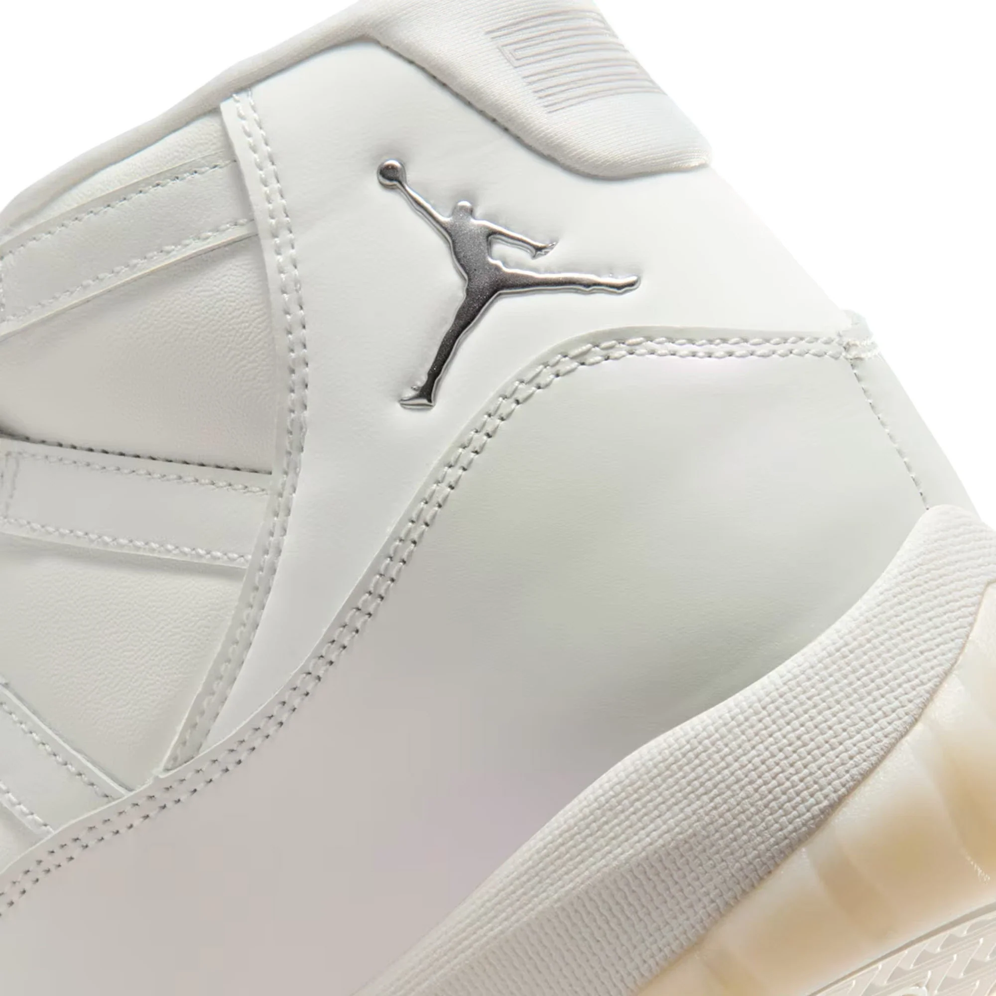 Air Jordan 11 Retro 'Pearl' Women's (2025) - Image 18