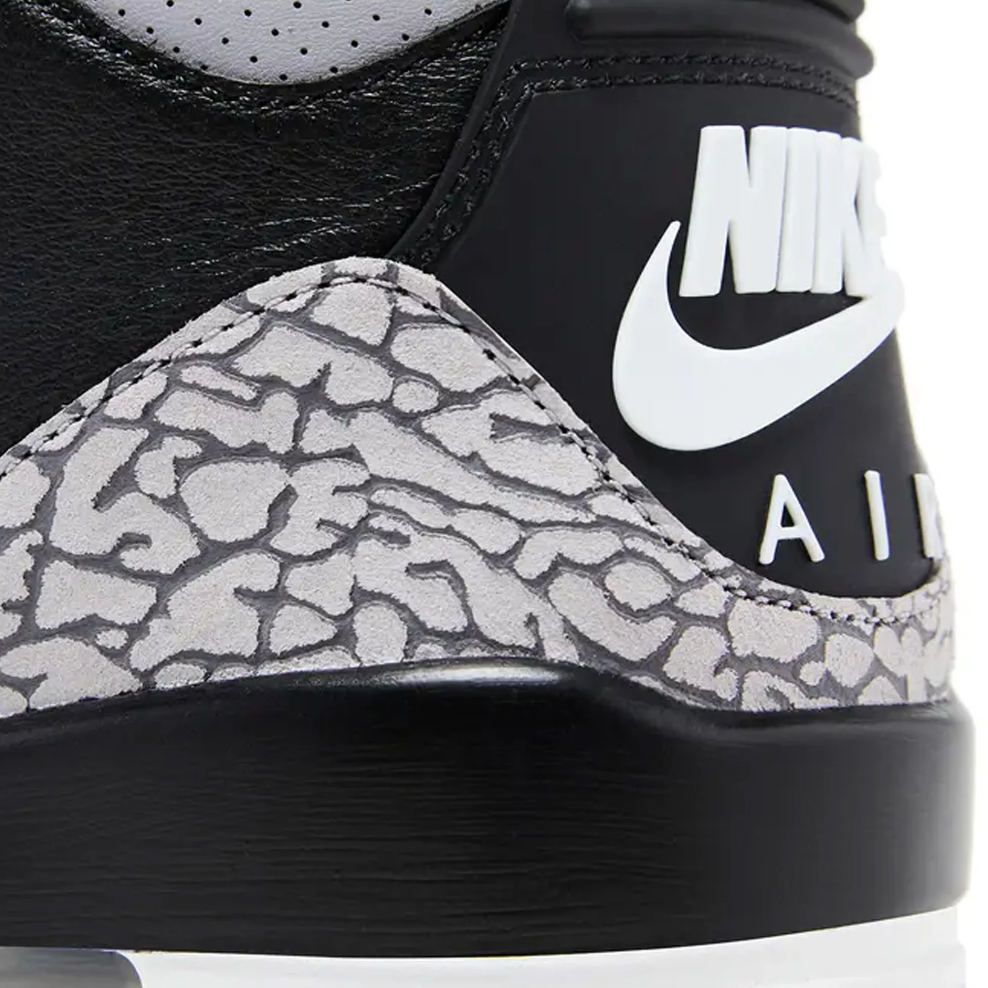 Air Jordan 3 Retro OG 'Black Cement' (2024) - Image 8