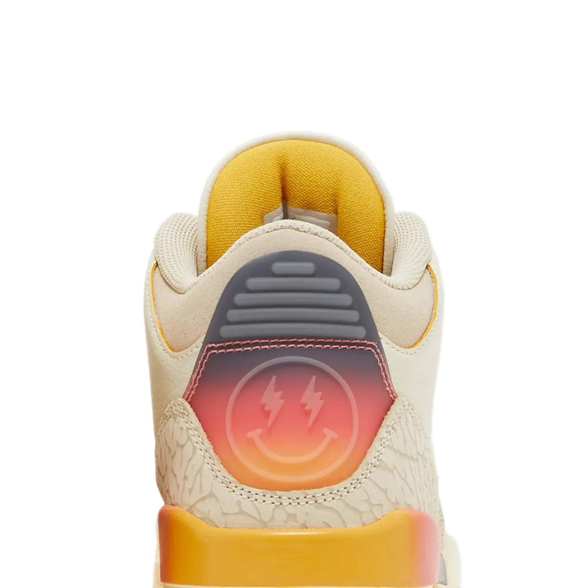 Air Jordan 3 Retro SP x J Balvin 'MedellĂn Sunset' (2023) - Image 9