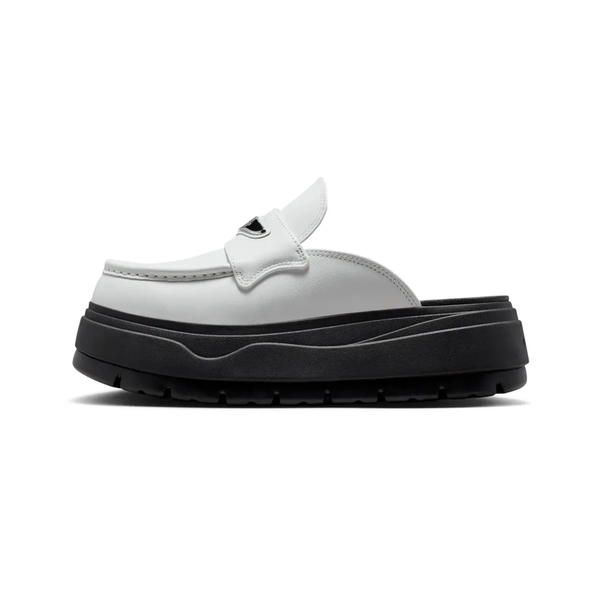 Air Jordan Mule 'Summit White Black' Women's (2026) - Image 3