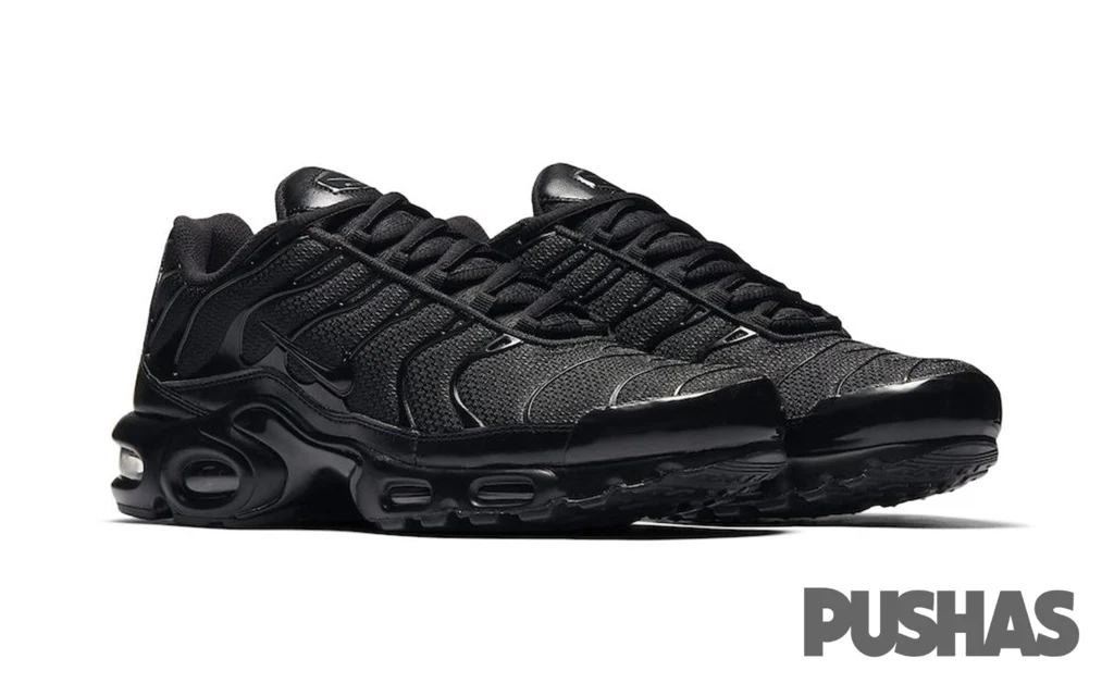 Air Max Plus 'Triple Black' GS (2020) - Image 4