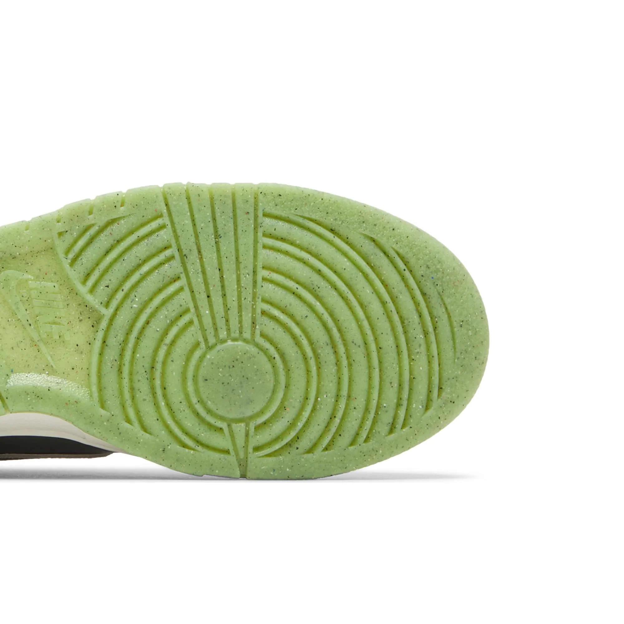 Dunk Low 'Ghost Green' GS (2022) - Image 8