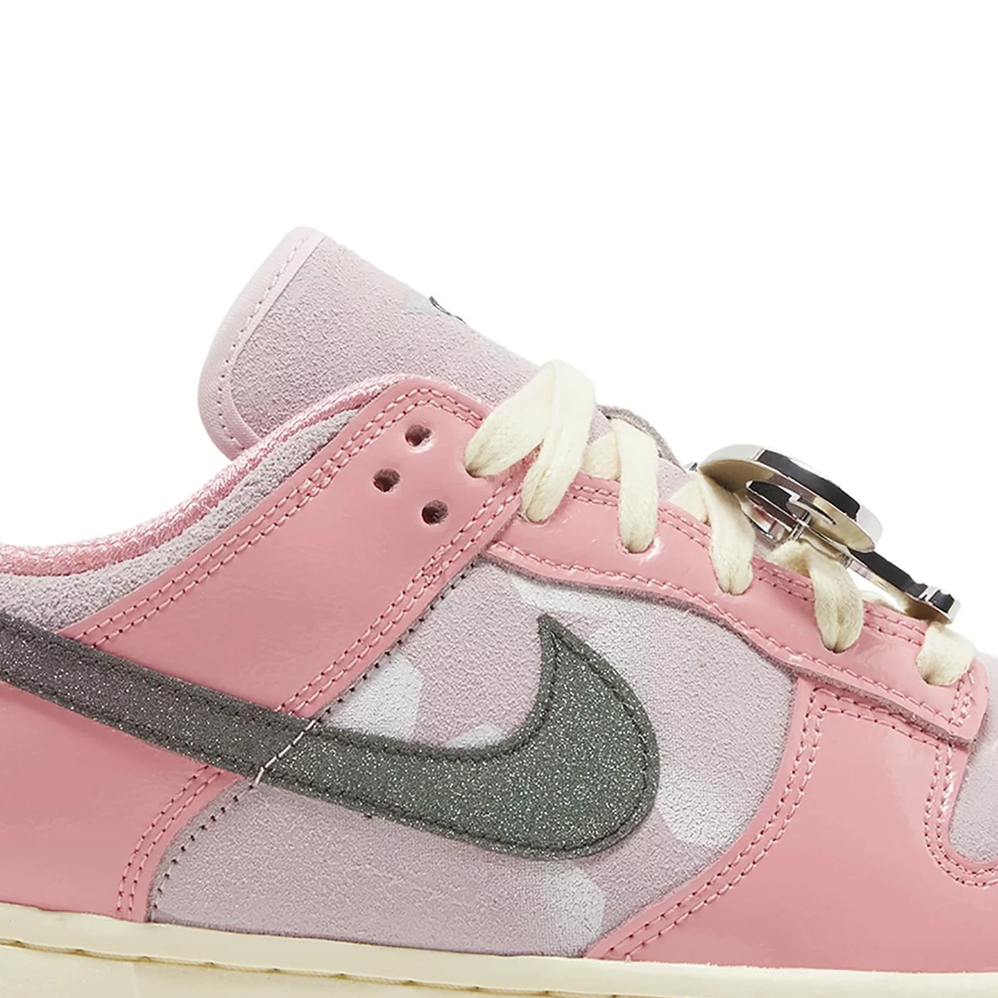 Dunk Low LX 'Barbie' W (2023) - Image 6