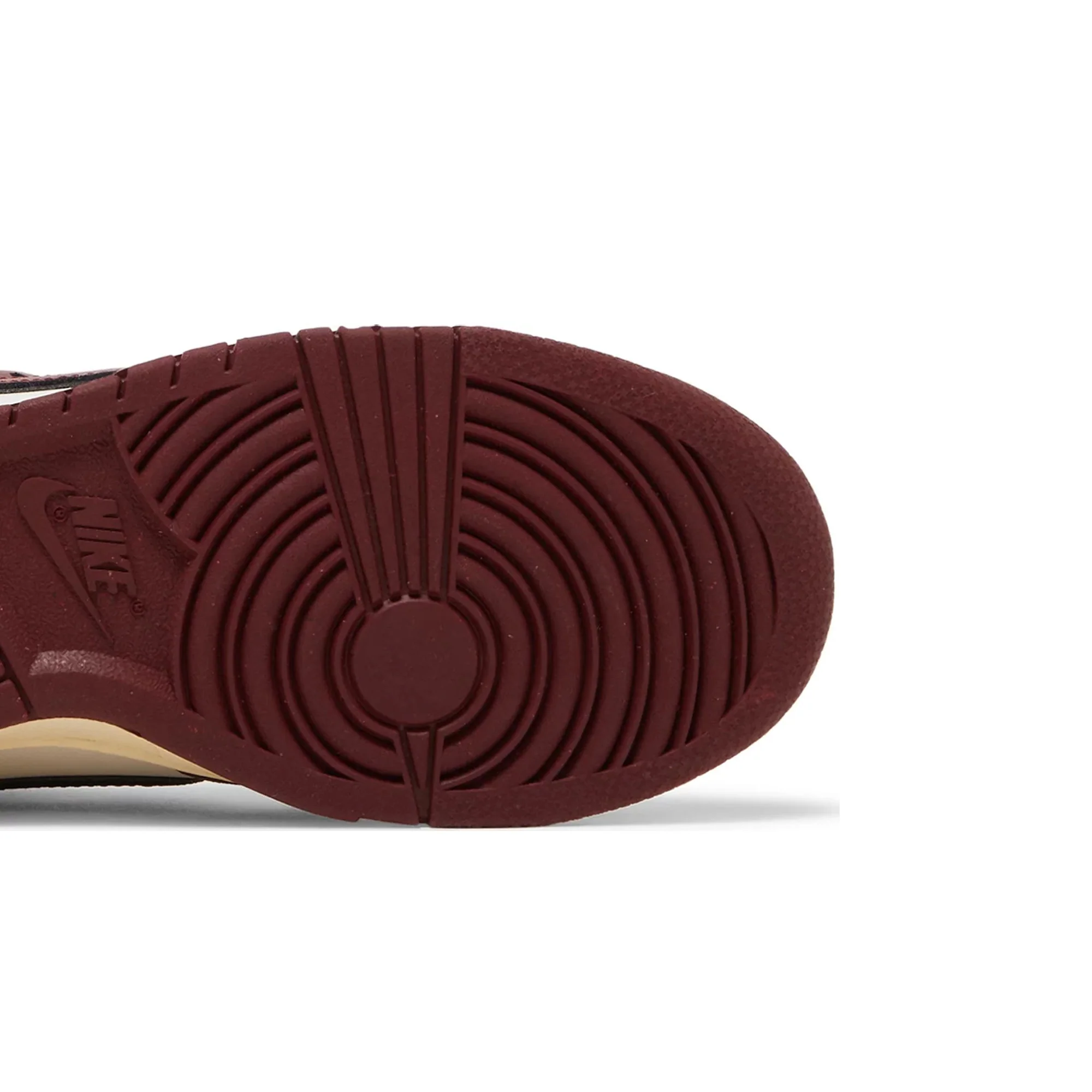 Dunk Low SE 'Just Do It Sail Team Red' W (2023) - Image 9