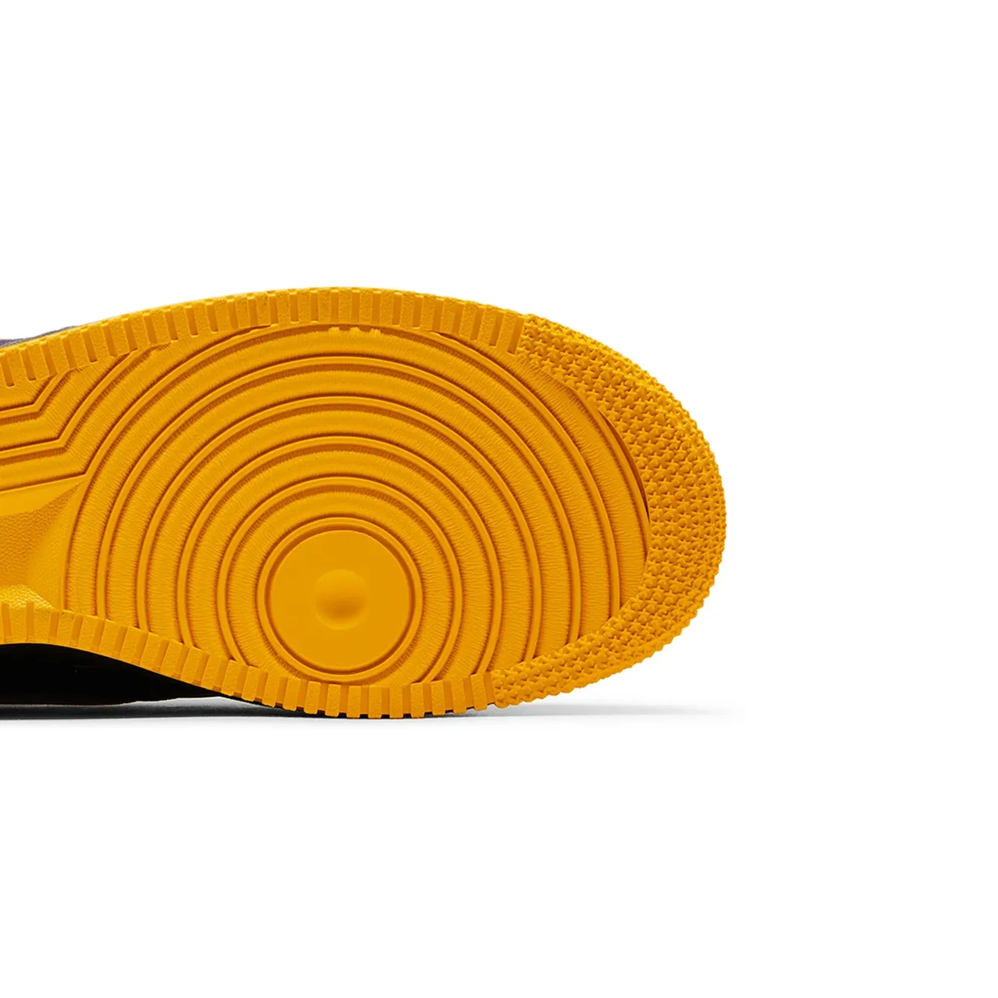 Nike Air Force 1 Low 'Kobe Bryant Lakers Away' (Numbered Edition of 8000) (2024) - Image 9