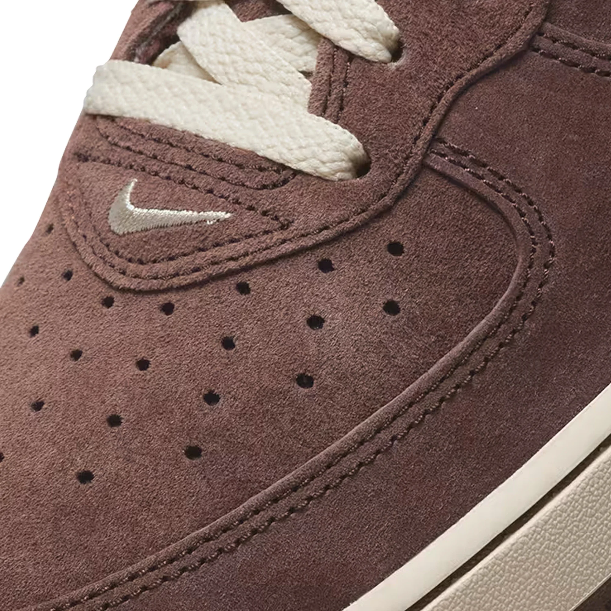 Nike Air Force 1 Mid 'Chocolate' (2022) - Image 6