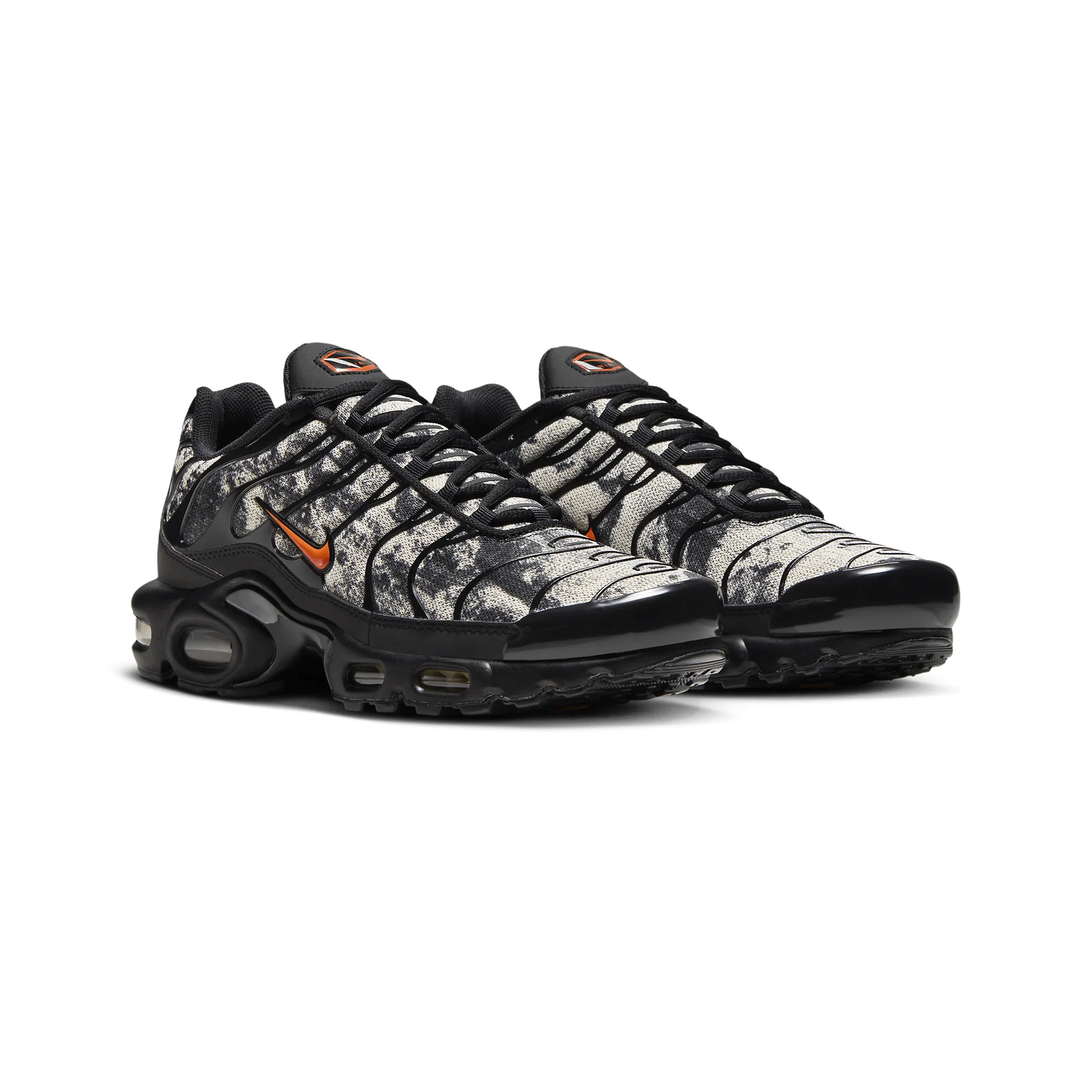 Nike Air Max Plus Camouflage 'Black Safety Orange' (2024) - Image 2