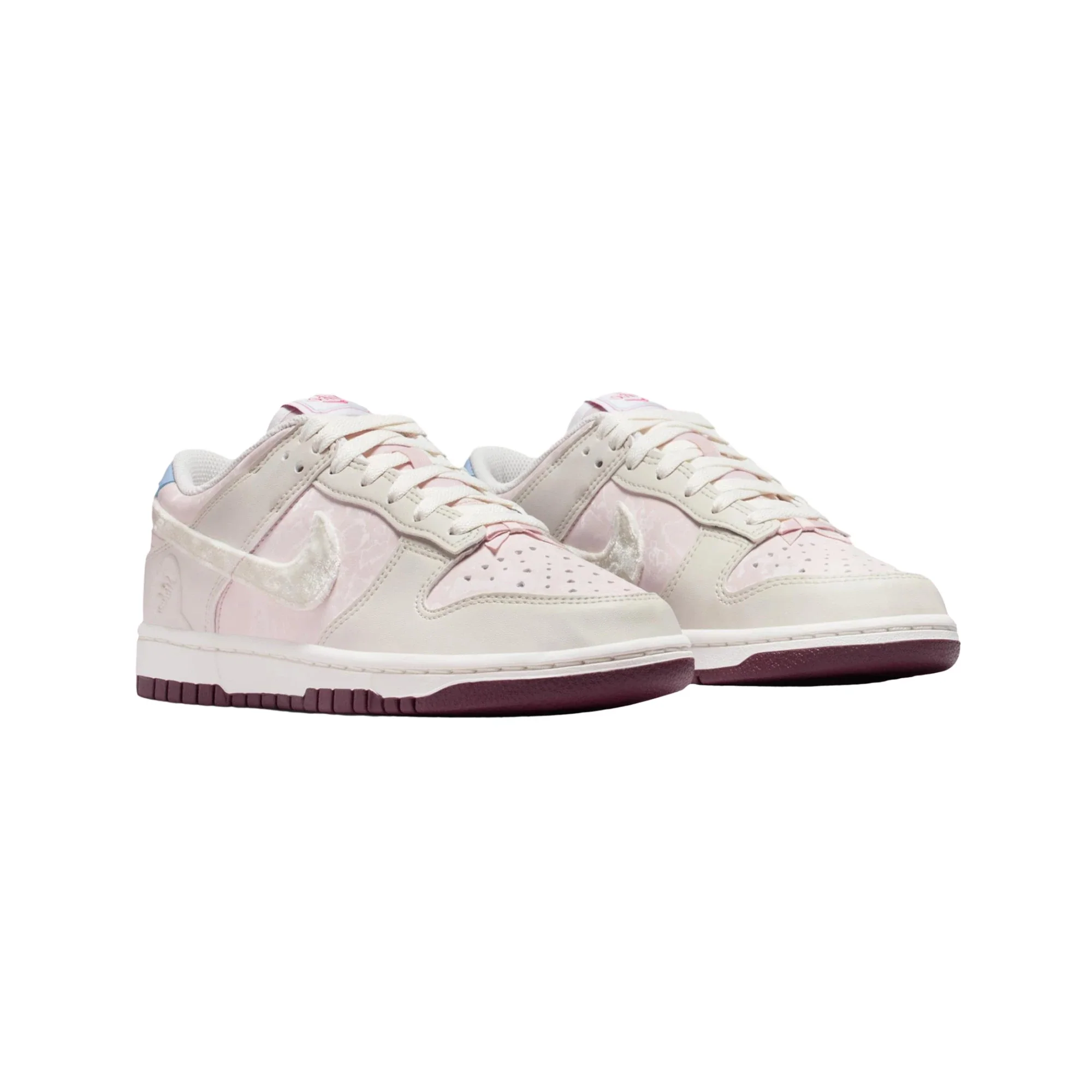 Nike Dunk Low 'Valentine's Day' Women's (2026) - Image 2