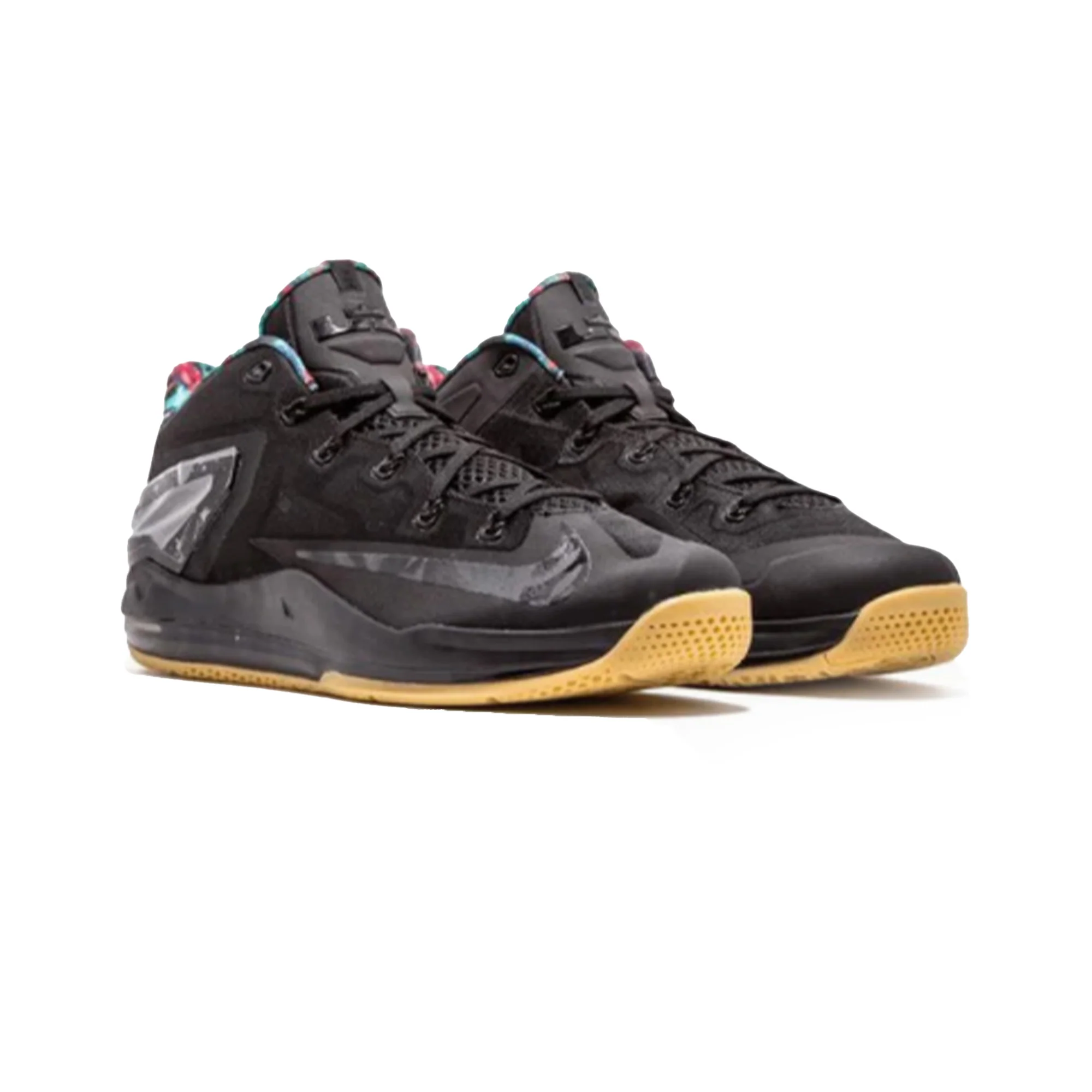 Nike LeBron 11 Low 'Black Gum' (2014) - Image 2