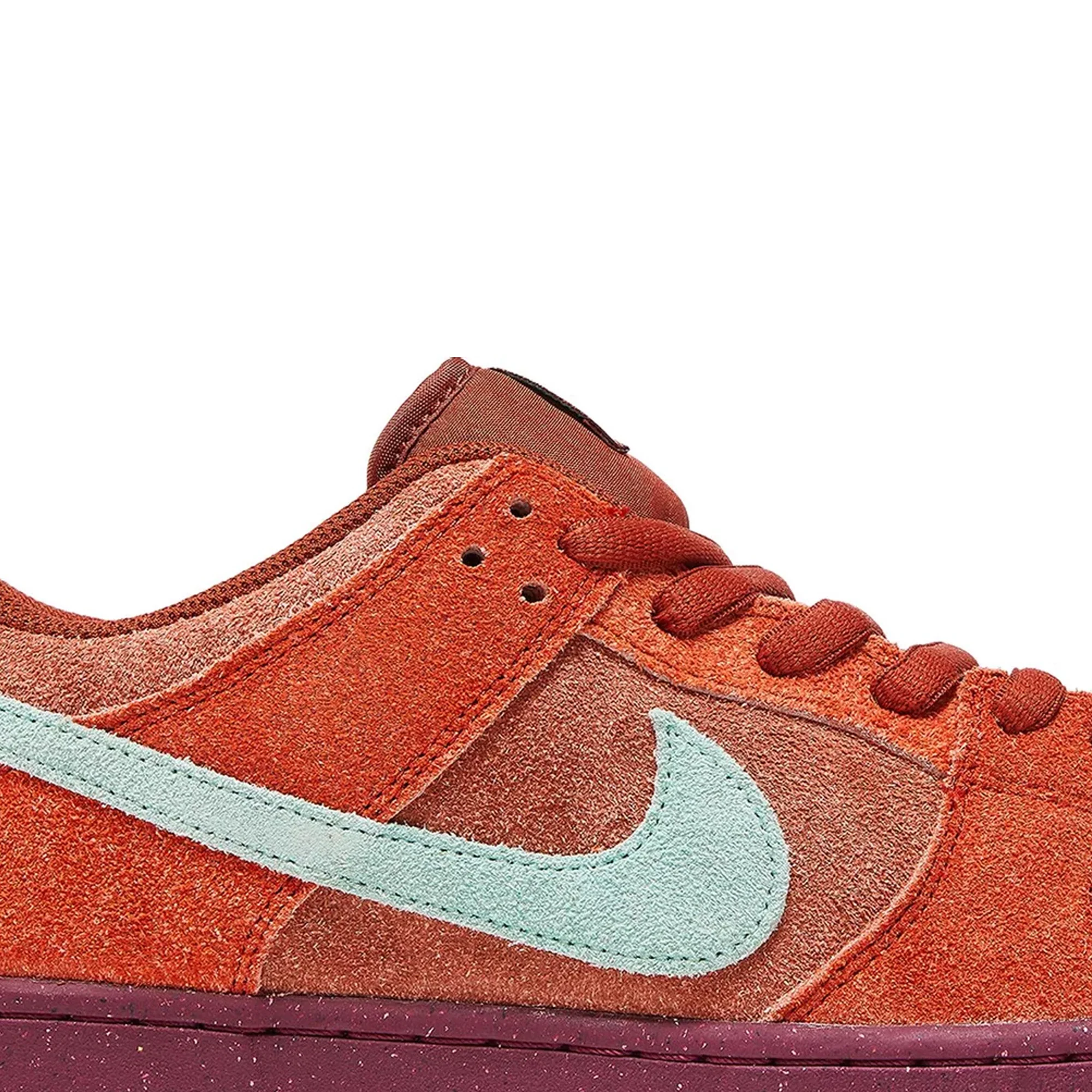 Nike SB Dunk Low 'Mystic Red Rosewood' (2023) - Image 6