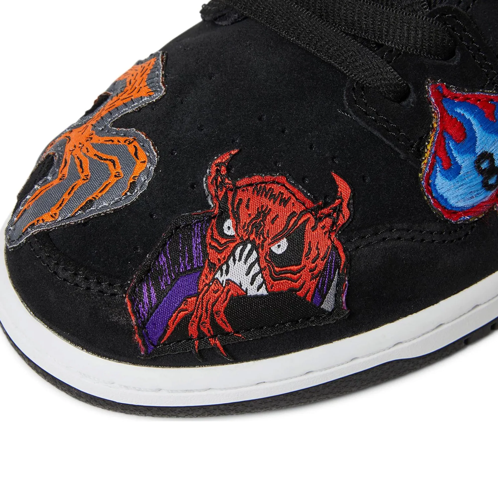 SB Dunk Low Pro QS x Neckface (2022) - Image 9