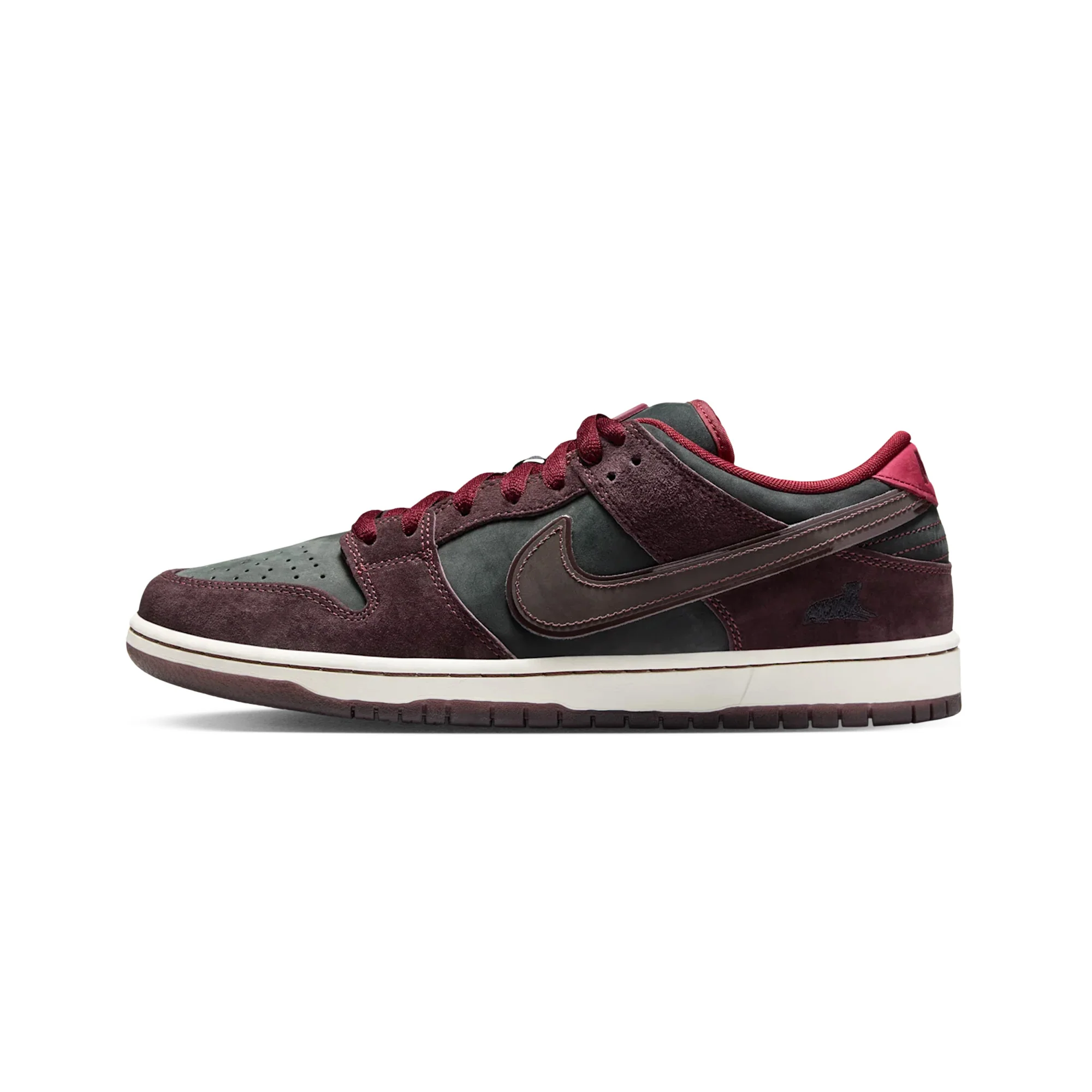 Nike SB Dunk Low 'Riot Skateshop' (2025) - Image 3