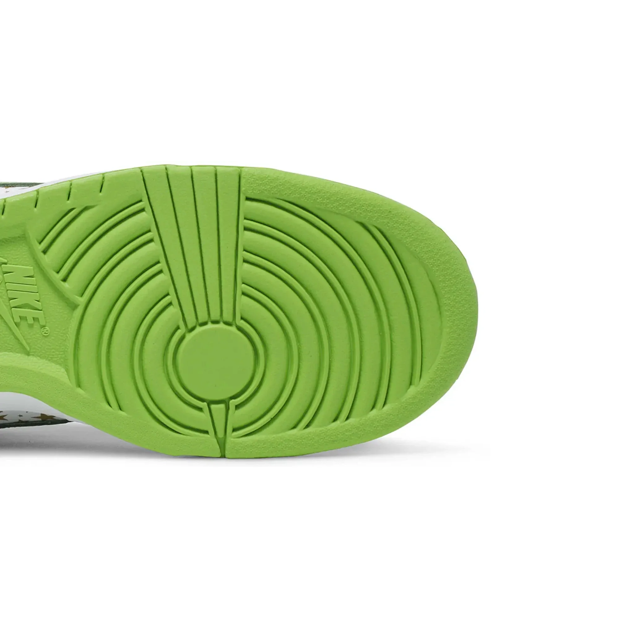 Nike SB Dunk Low 'Supreme Stars Mean Green' (2021) - Image 7