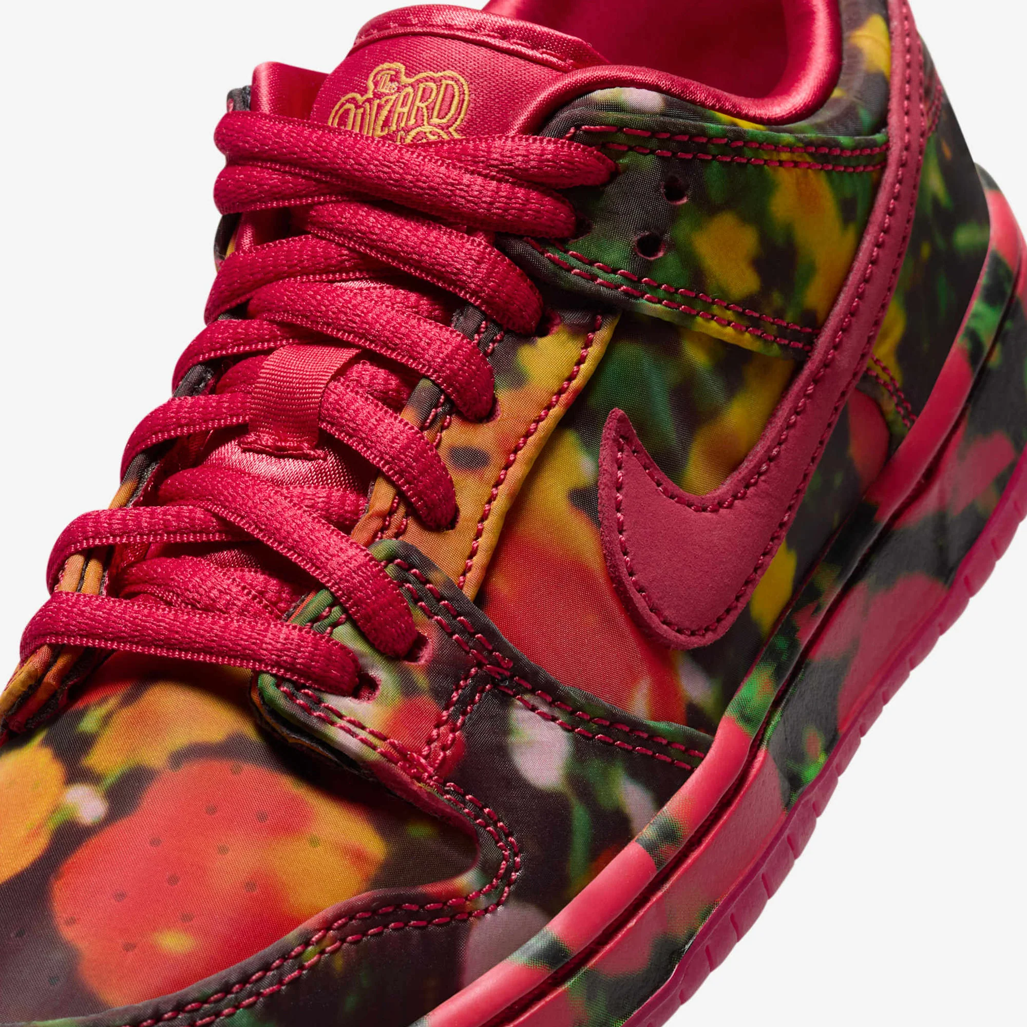 Nike SB Dunk Low 'The Wizard of Oz Poppy Field' PS (2024) - Image 7