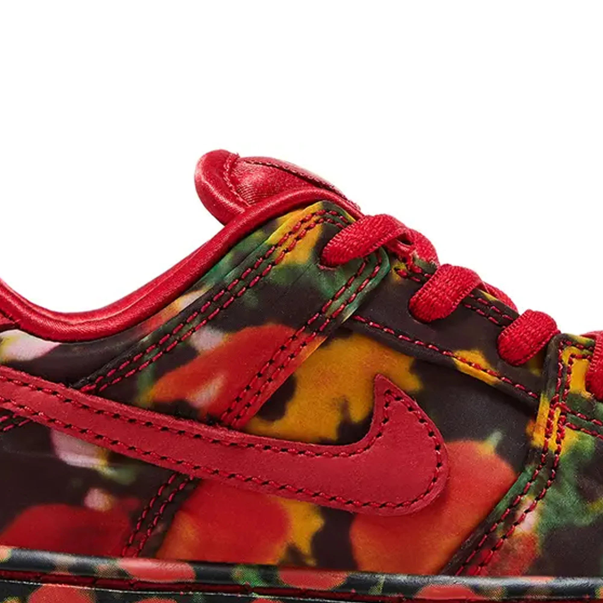 Nike SB Dunk Low 'The Wizard of Oz Poppy Field' TD (2024) - Image 6