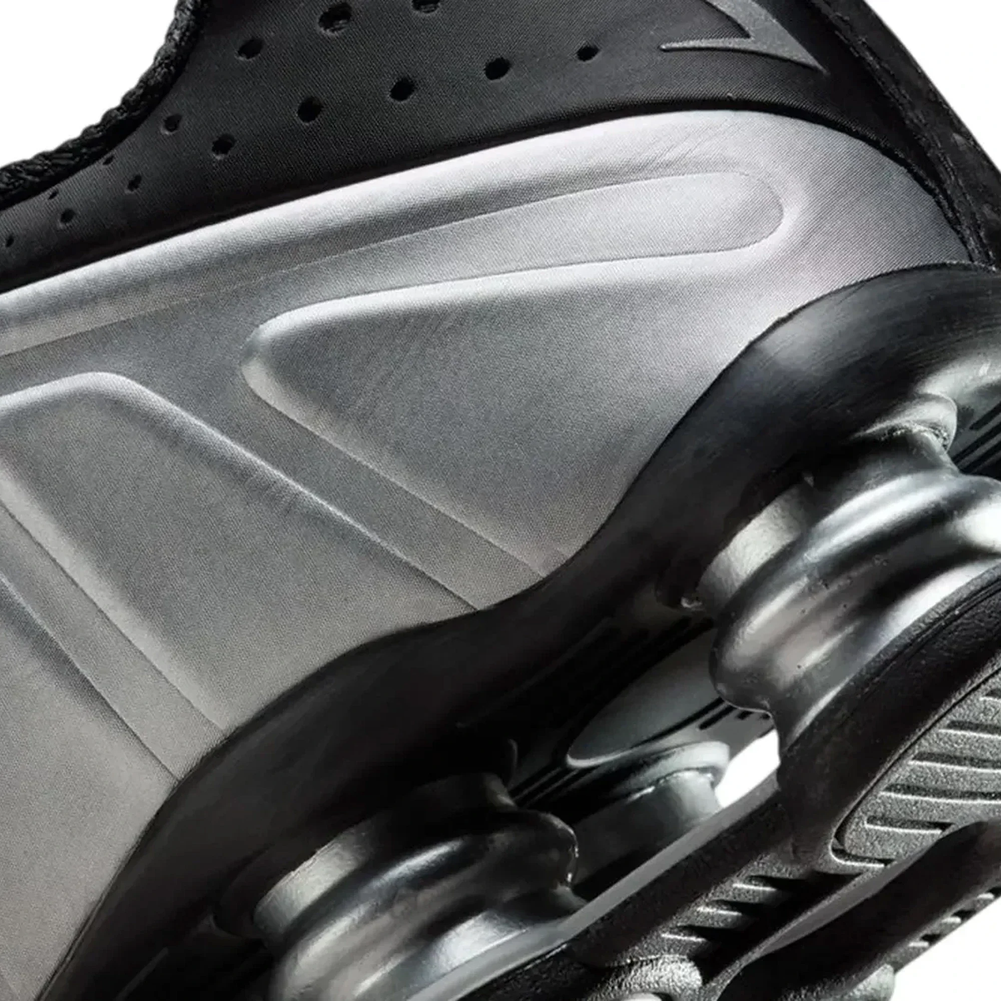 Nike Shox R4 'Metallic Silver Black' (2025) - Image 8
