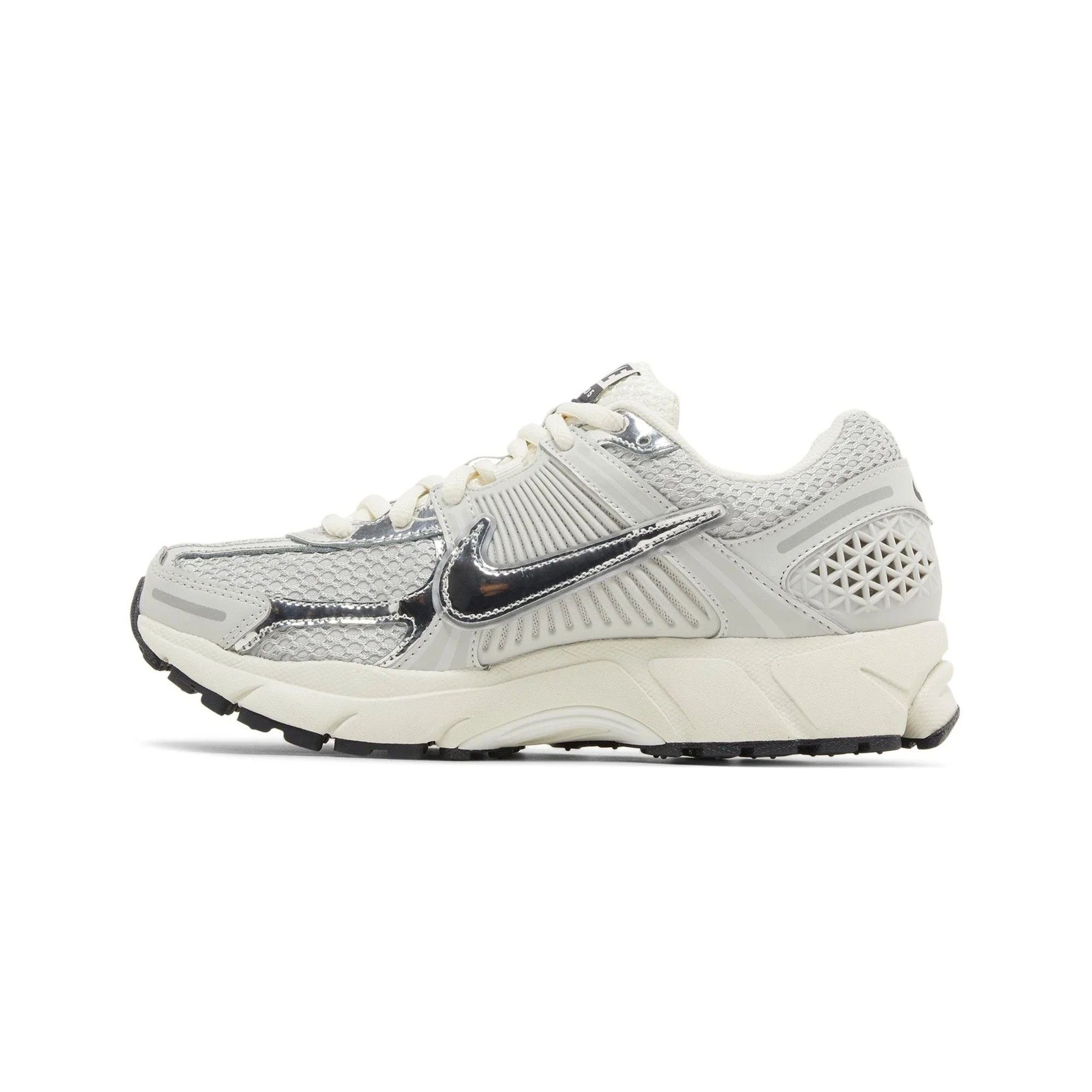 Nike Zoom Vomero 5 'Chrome' (2024) - Image 3