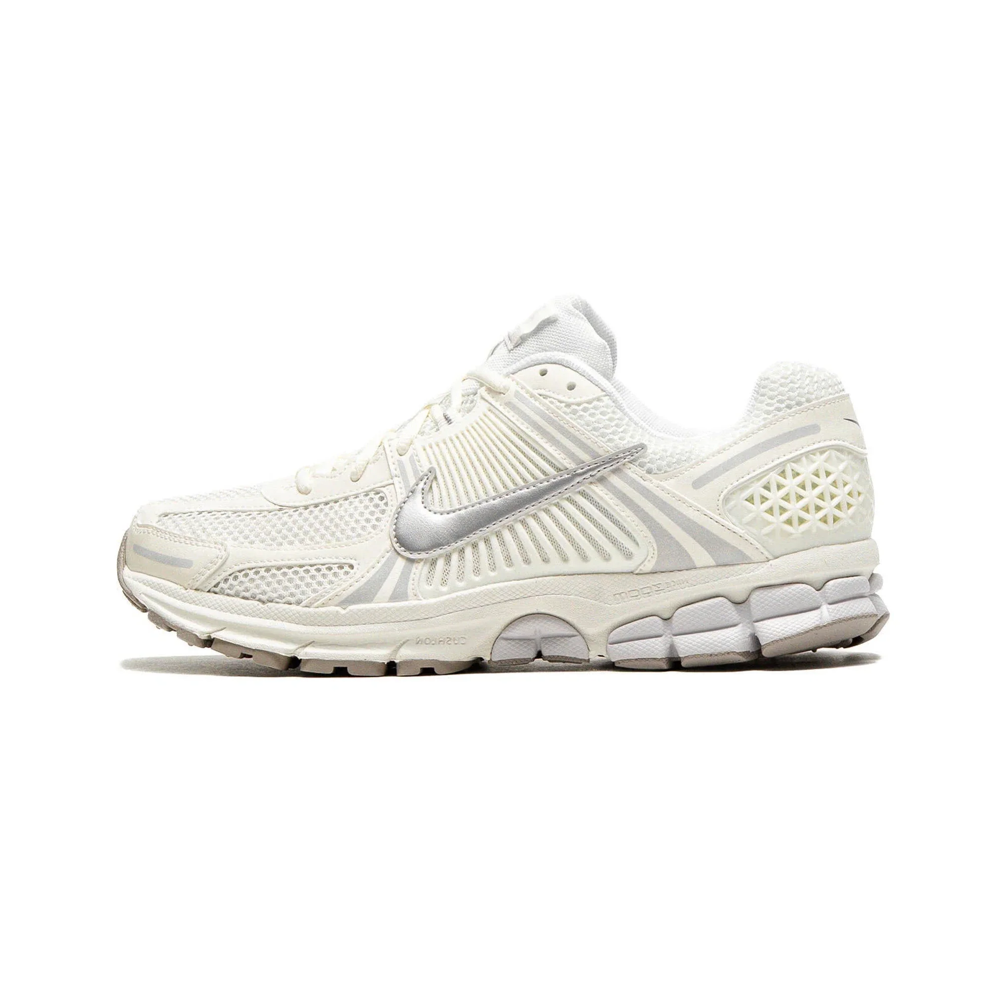 Nike Zoom Vomero 5 'Sail Vast Grey Metallic Silver' - Image 3
