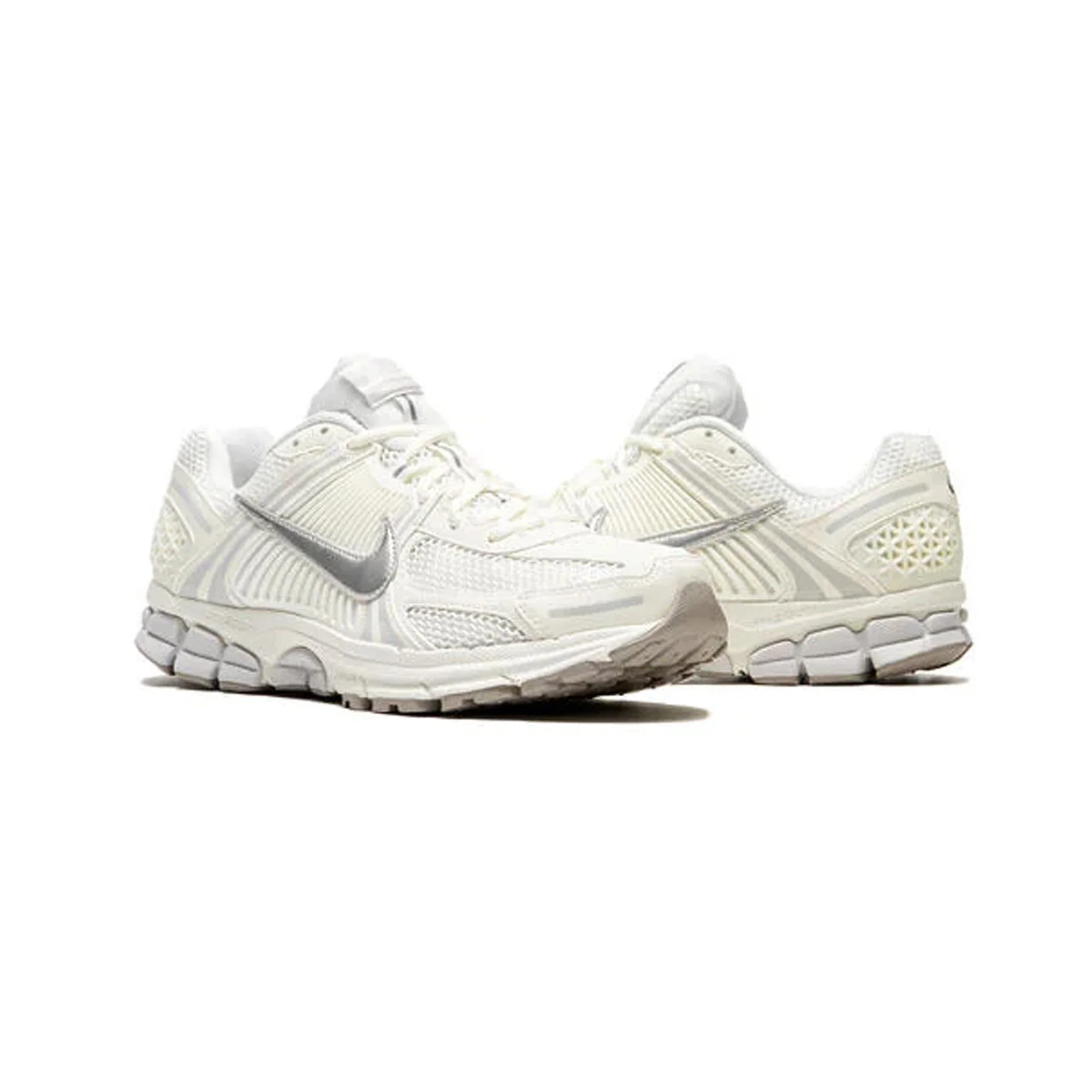 Nike Zoom Vomero 5 'Sail Vast Grey Metallic Silver' - Image 5