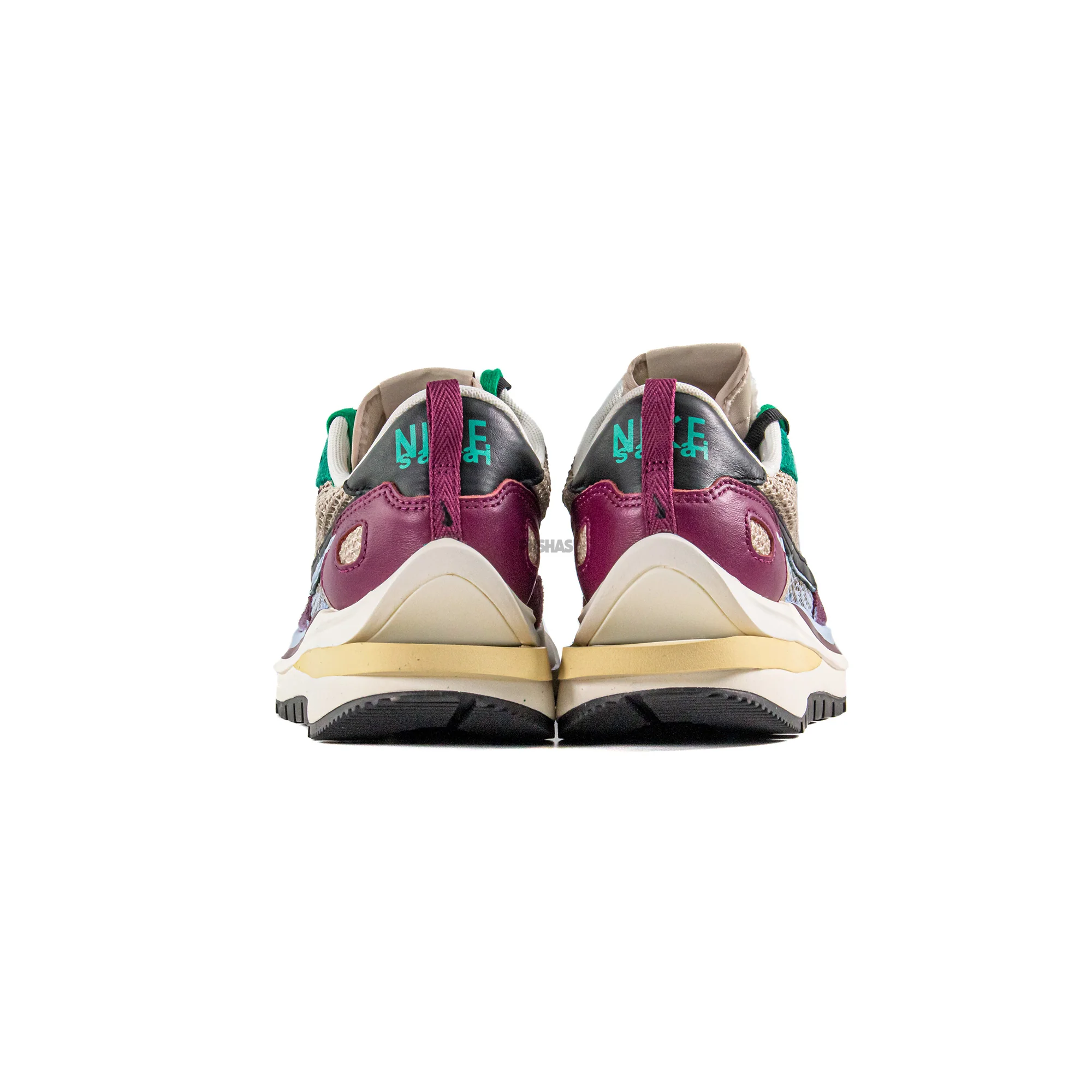 Nike Vaporwaffle x Sacai 'Villain Red Neptune Green' (2020) - Image 5