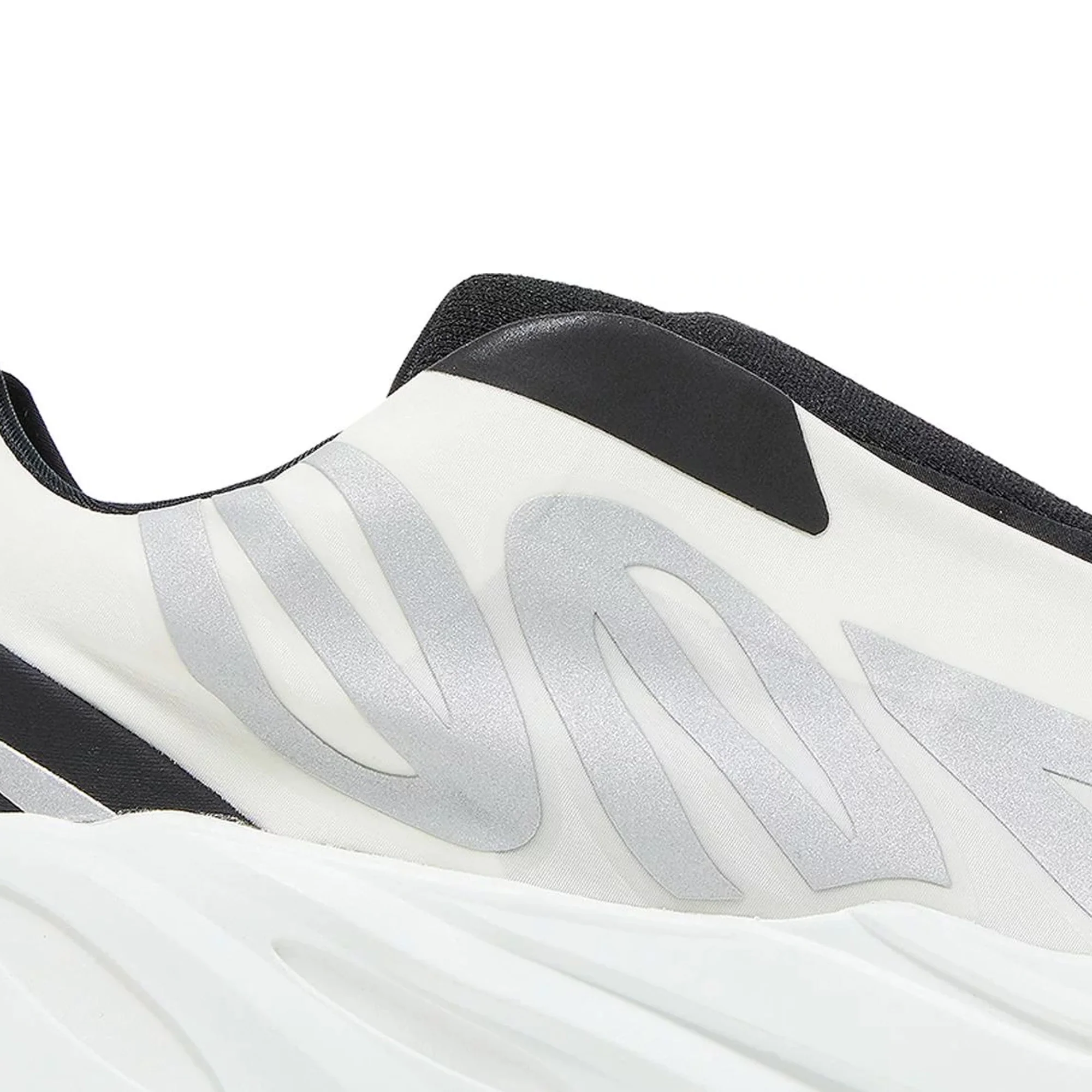 Yeezy Boost 700 MNVN Laceless 'Analog' (2022) - Image 7
